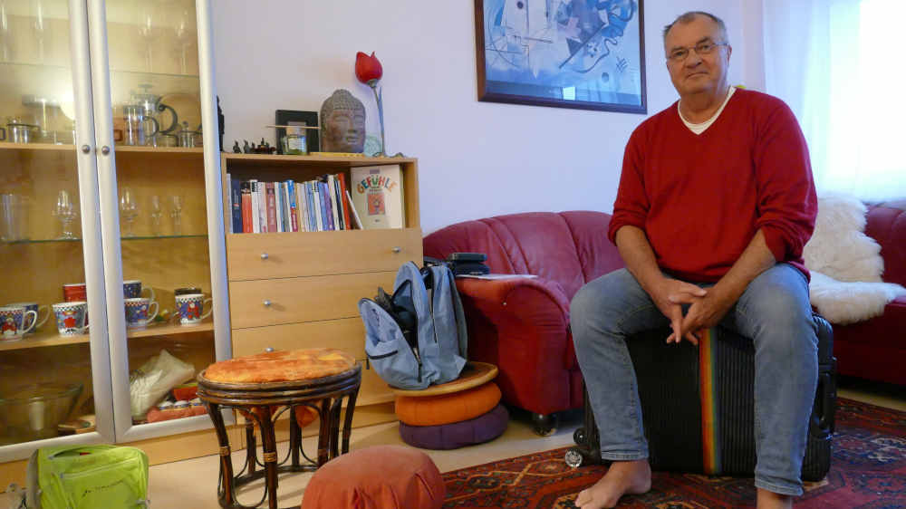 Dirk Bruns aus Bad Homburg hat bereits die Koffer gepackt und macht sich über Weihnachten auf den Weg in den Süden