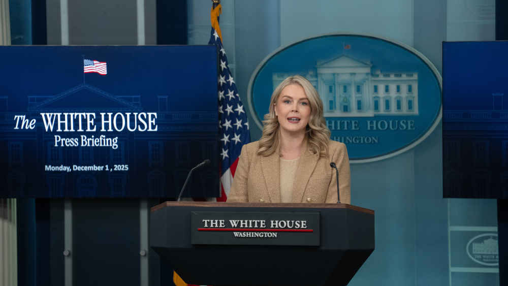 Pressesprecherin Karoline Leavitt: Man ziehe "die Fake-News zur Rechenschaft wie nie zuvor"