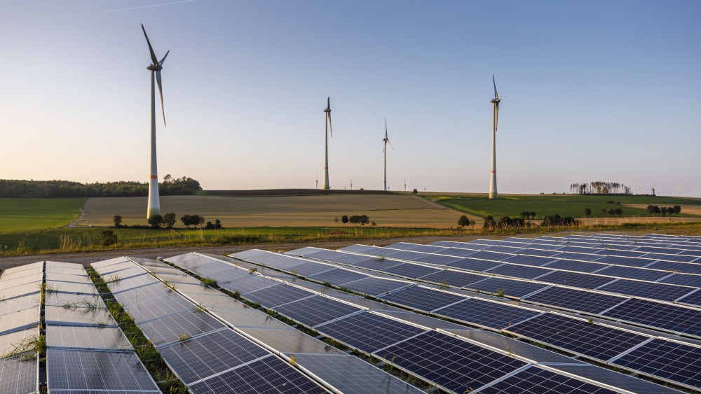 Stromerzeugung: Windkraft und Photovoltaik liegen vorn