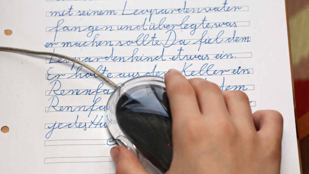 Forschende und Lehrkräfte fordern am Tag der Handschrift mehr Förderung der Schreibmotorik