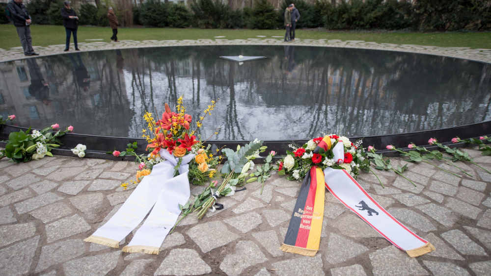 Denkmal für die im Nationalsozialismus ermordeten Sinti und Roma Europas in Berlin