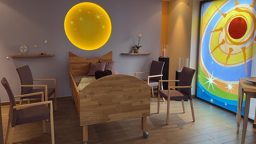 Im Abschiedsraum werden die Verstorbenen aufgebahrt