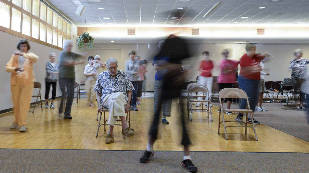 Eine alternde Gesellschaft bringt mehr Krebstote, doch Prävention und Therapie retten Leben (Symbolbild)